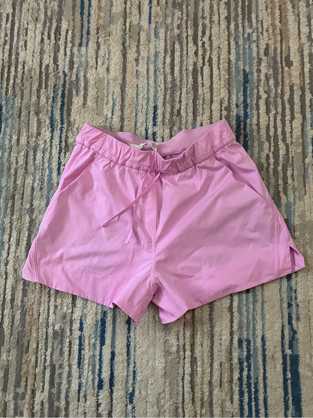 Lululemon Shorts Womens Medium Pink Cinchable Waist High-Rise Woven Short